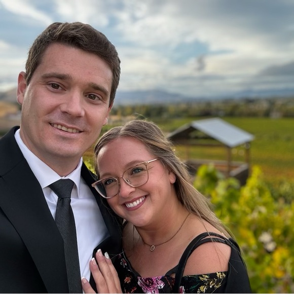 Meet your Poshers, Vanessa and Tommy! - Picture 1 of 5